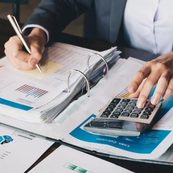 Expert tax preparation and planning services by Lynnette Barron in Albuquerque.